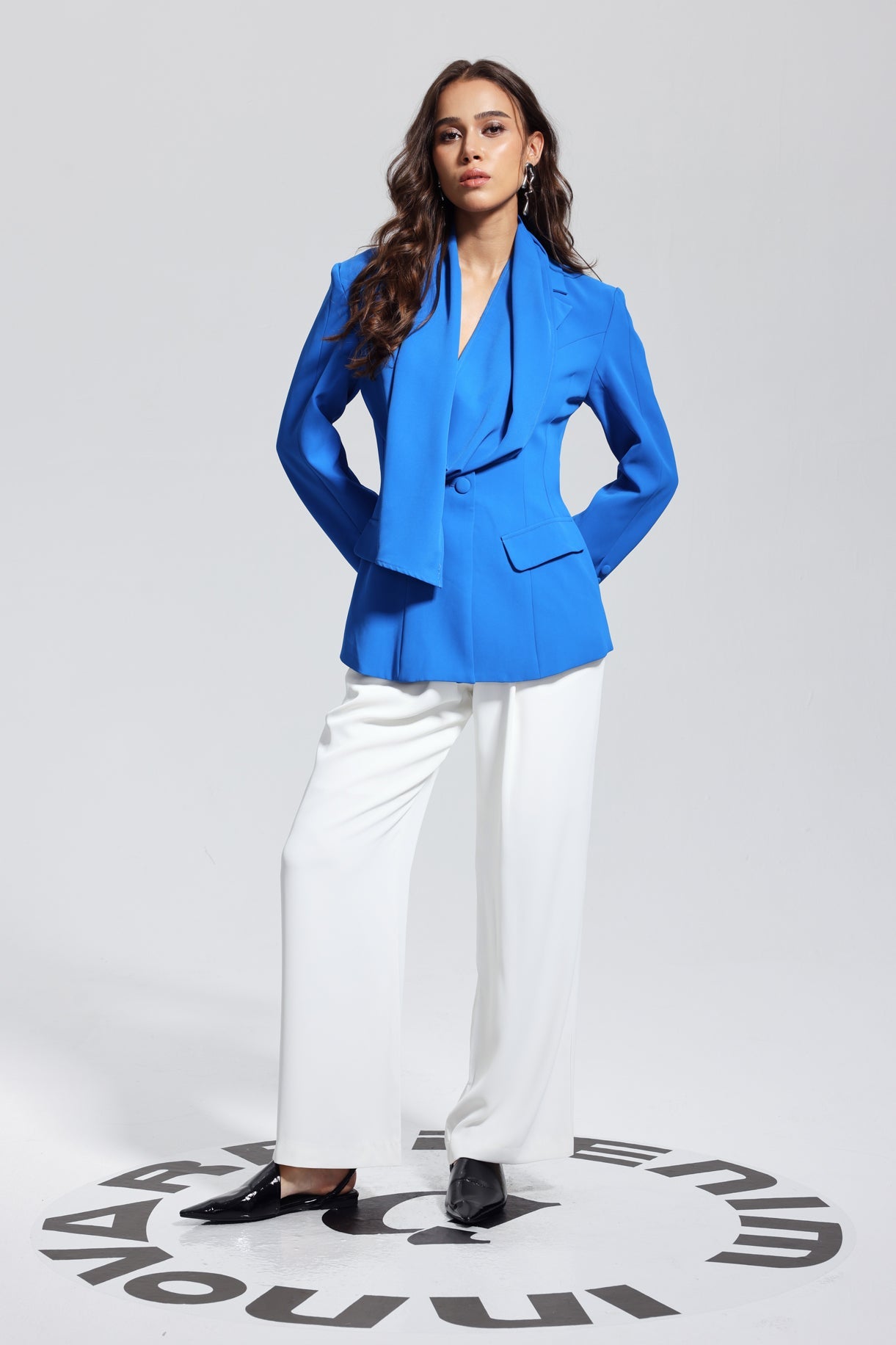 Leandra Deconstruct Asimetrik Blazer