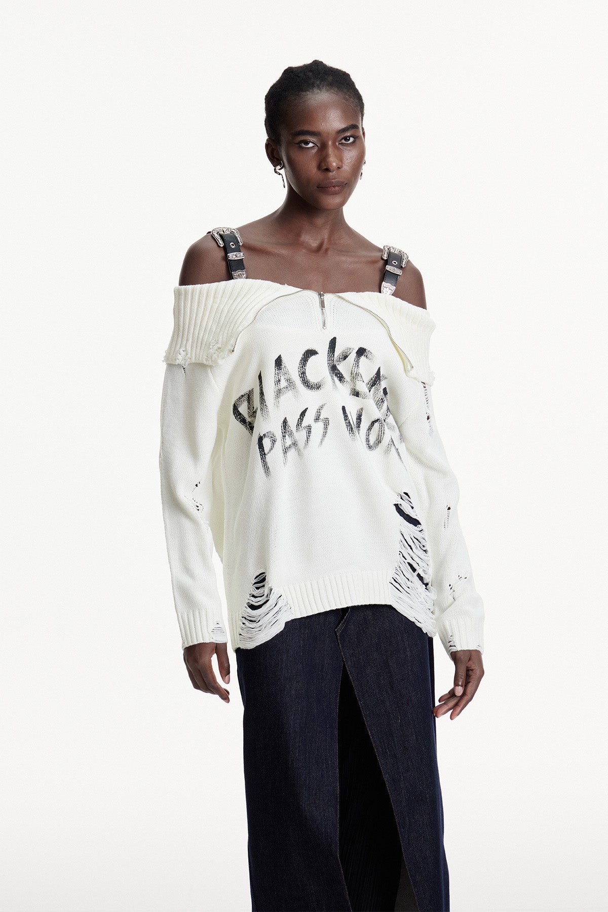 Conlaoch Omuz Açık Saçaklı Beyaz Örgü Üst