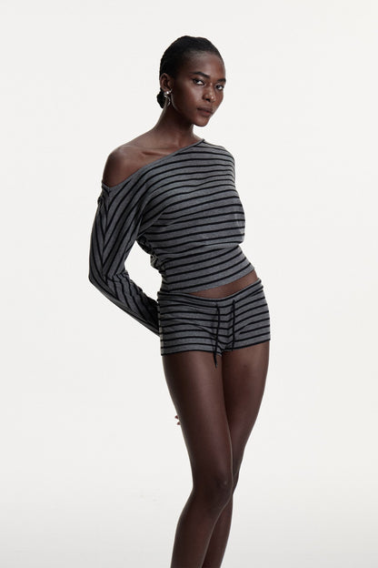 Connla Asimetrik Çizgili Şort Takımı
