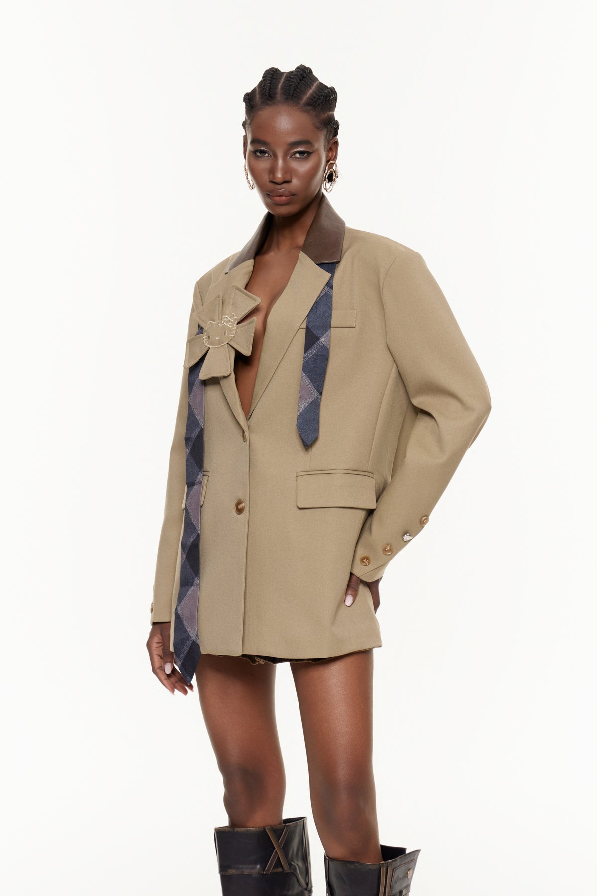 Egzon Yakalı Çiçekli Asimetrik Blazer