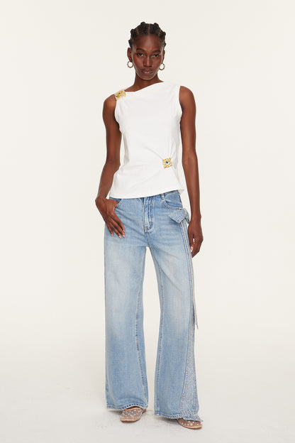 Etelvina Asimetrik İşlemeli Beyaz Bluz