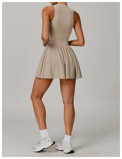 Yüksek Yaka Tenis Elbisesi